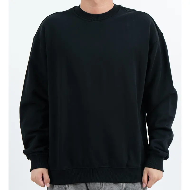 Übergroßes schwarzes Sweatshirt mit Rundhalsausschnitt und überschnittenen Schultern