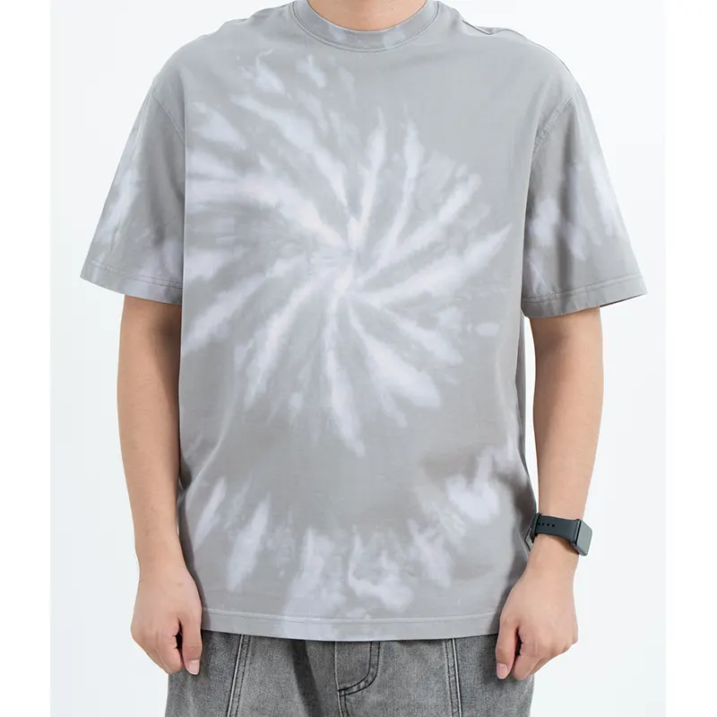 Lässiges graues T-Shirt mit Rundhalsausschnitt und Spiral-Tie-Dye-Effekt