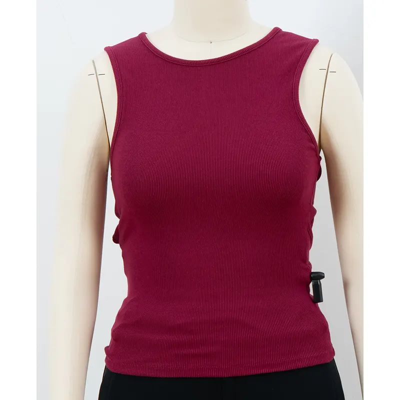 Geripptes Tanktop mit Stehkragen und eckigem Rückenausschnitt