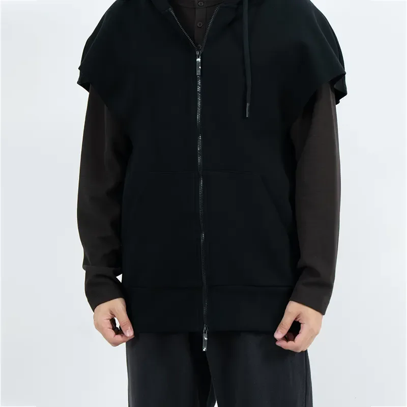 Ärmelloser Kapuzenpullover mit Reißverschluss, verlängerten Schultern und geteilten Vordertaschen