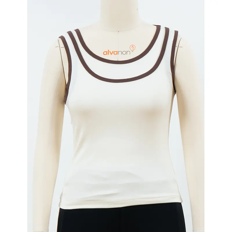 Weißes Tanktop mit doppeltem braunen Ausschnittbesatz